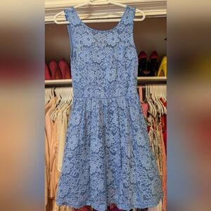 Suzy Shier Light Blue Floral Lace Fit & Flare Dress Small